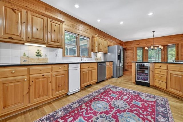 88 Pauls Lane, Ellijay, GA 30536