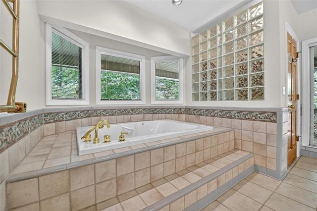 88 Pauls Lane, Ellijay, GA 30536