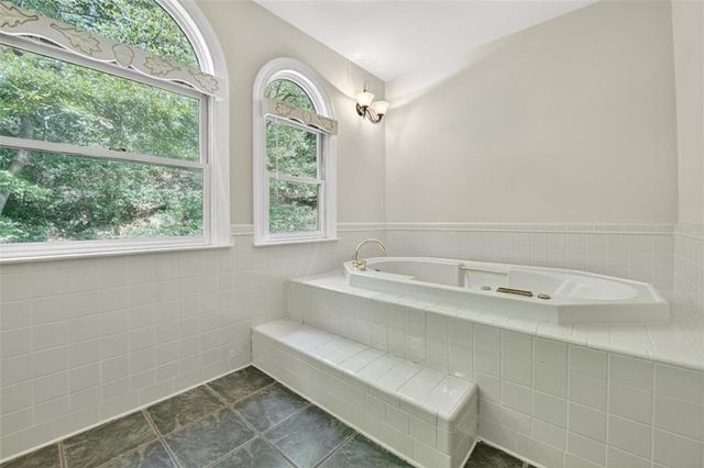 88 Pauls Lane, Ellijay, GA 30536