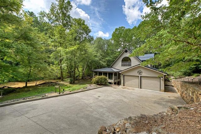 88 Pauls Lane, Ellijay, GA 30536