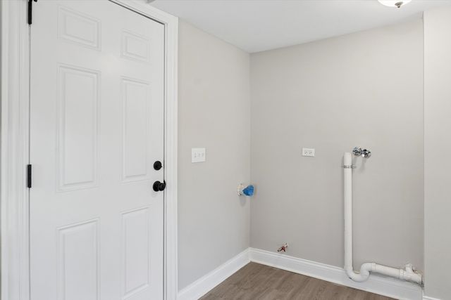 1208 S Union Street, Aurora, IL 60505