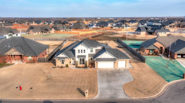 3281 Silver Crossings Circle, Piedmont, OK 73078