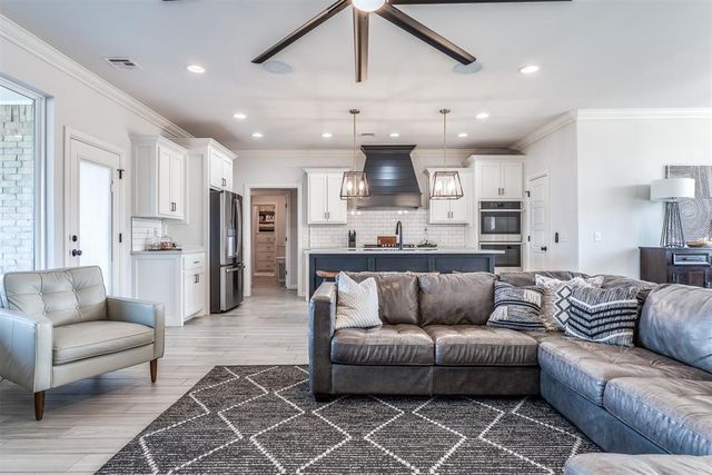 3281 Silver Crossings Circle, Piedmont, OK 73078