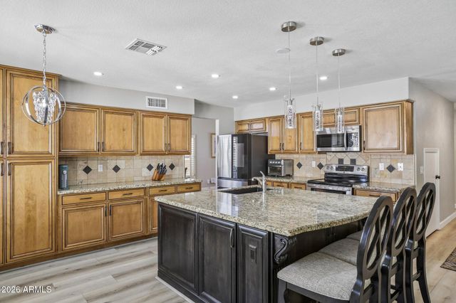 704 E WINDSOR Drive, Gilbert, AZ 85296