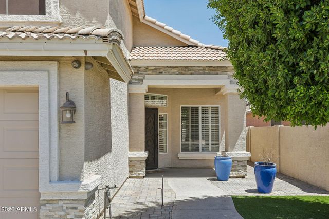 704 E WINDSOR Drive, Gilbert, AZ 85296