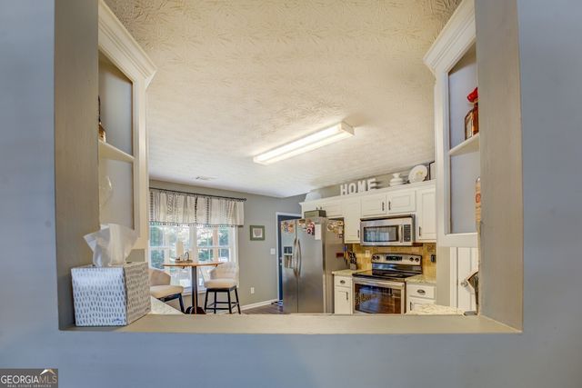 530 Windermere Drive, Loganville, GA 30052