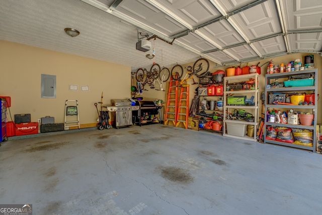 530 Windermere Drive, Loganville, GA 30052