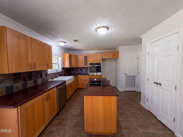 3752 Swanns Station Road, Sanford, NC 27332