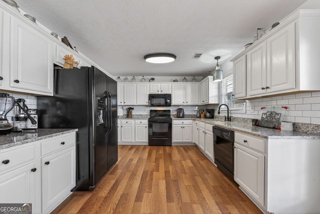 542 Indian Creek Trail, Rutledge, GA 30663