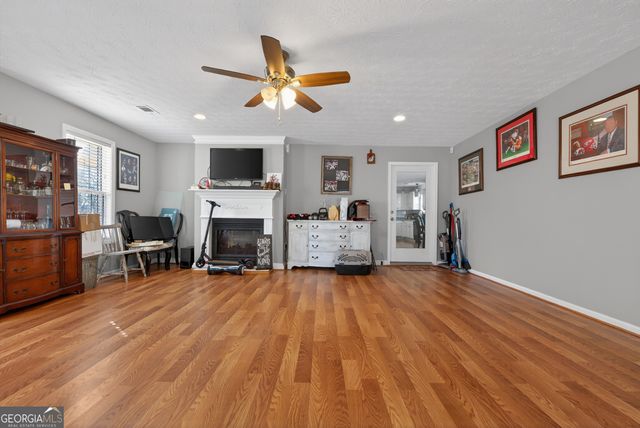 542 Indian Creek Trail, Rutledge, GA 30663