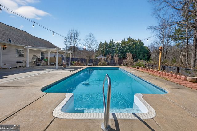 542 Indian Creek Trail, Rutledge, GA 30663