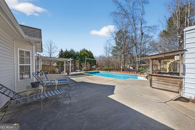 542 Indian Creek Trail, Rutledge, GA 30663