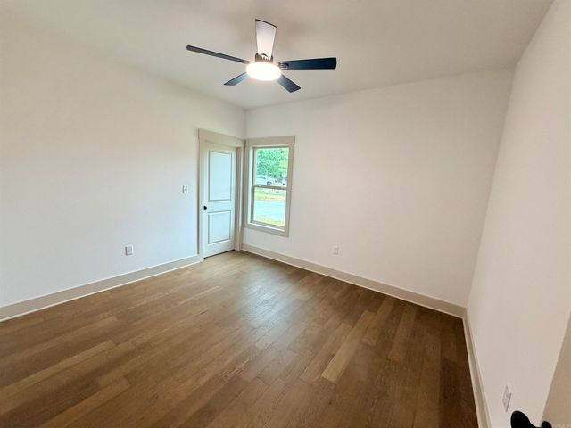 6812 N Detonti, Bauxite, AR 72011