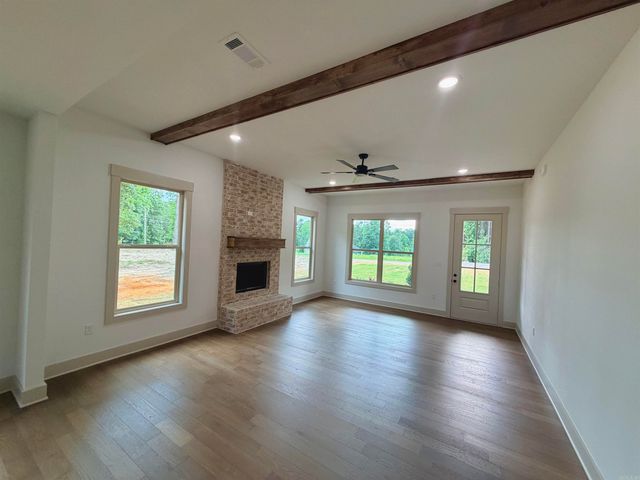 6812 N Detonti, Bauxite, AR 72011
