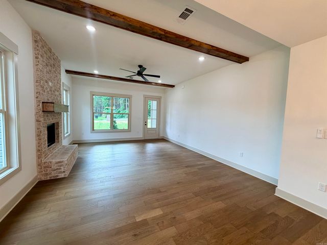 6812 N Detonti, Bauxite, AR 72011