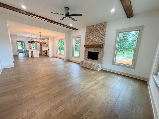 6812 N Detonti, Bauxite, AR 72011