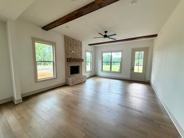 6812 N Detonti, Bauxite, AR 72011