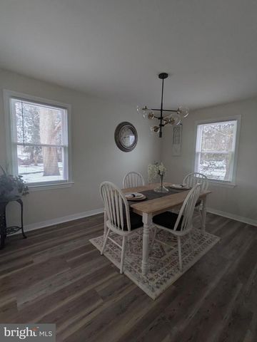 637 W SOMERDALE RD, Somerdale, NJ 08083