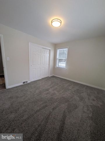 637 W SOMERDALE RD, Somerdale, NJ 08083