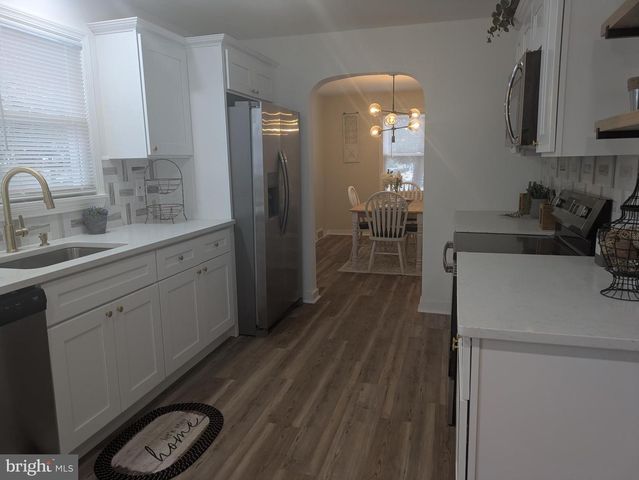 637 W SOMERDALE RD, Somerdale, NJ 08083