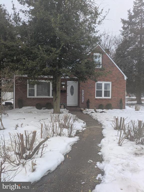 637 W SOMERDALE RD, Somerdale, NJ 08083