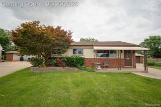 16944 Hans Court, Fraser, MI 48026