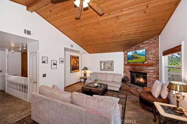 395 Wylerhorn, Crestline, CA 92325