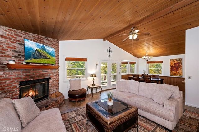 395 Wylerhorn, Crestline, CA 92325