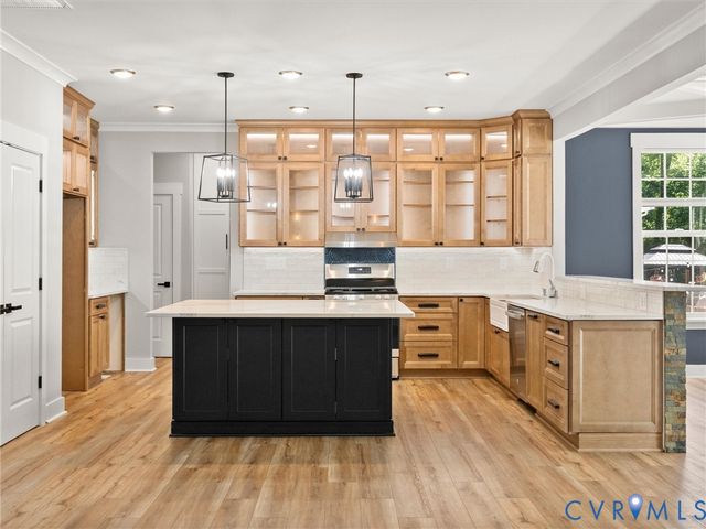 11537 Longtown Dr, Midlothian, VA 23112