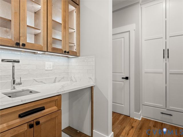 11537 Longtown Dr, Midlothian, VA 23112