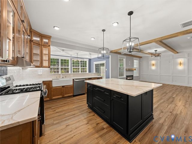11537 Longtown Dr, Midlothian, VA 23112