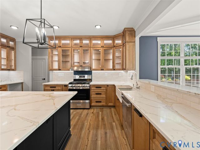 11537 Longtown Dr, Midlothian, VA 23112