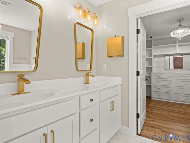11537 Longtown Dr, Midlothian, VA 23112