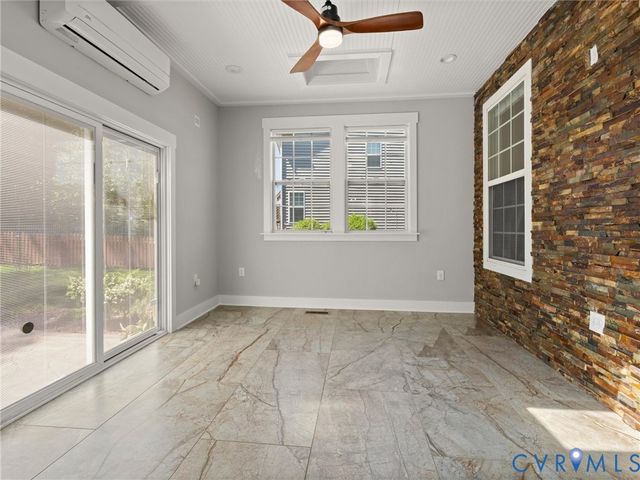 11537 Longtown Dr, Midlothian, VA 23112