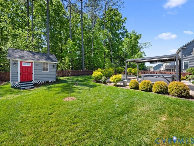 11537 Longtown Dr, Midlothian, VA 23112