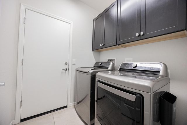 6412 S 24th Place, Phoenix, AZ 85042