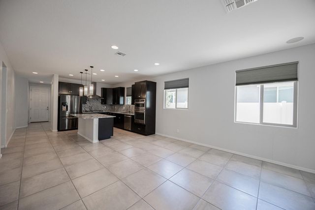 6412 S 24th Place, Phoenix, AZ 85042