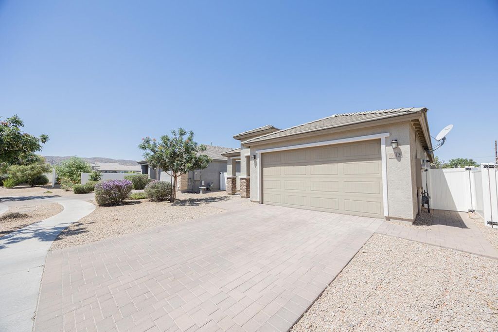 6412 S 24th Place, Phoenix, AZ 85042
