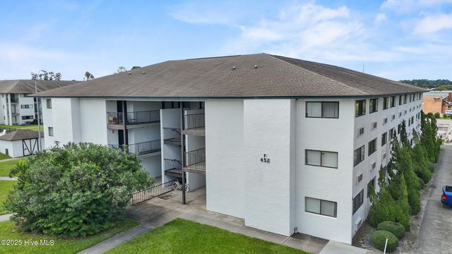 452 Racine Drive F-303, Wilmington, NC 28403