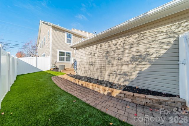 18426 W Catawba Avenue, Cornelius, NC 28031