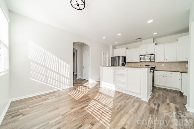 18426 W Catawba Avenue, Cornelius, NC 28031