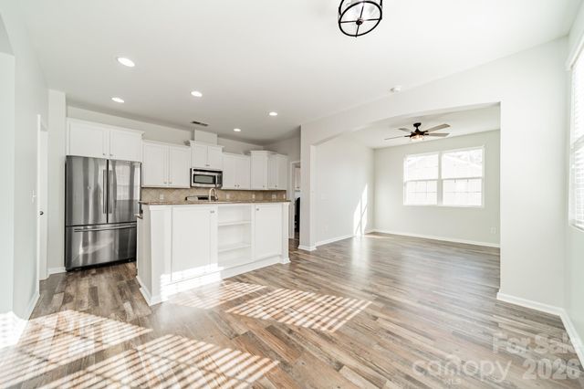 18426 W Catawba Avenue, Cornelius, NC 28031