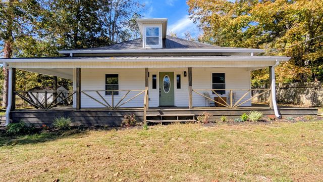 210 Pap Johnson Cir, Gainesboro, TN 38562