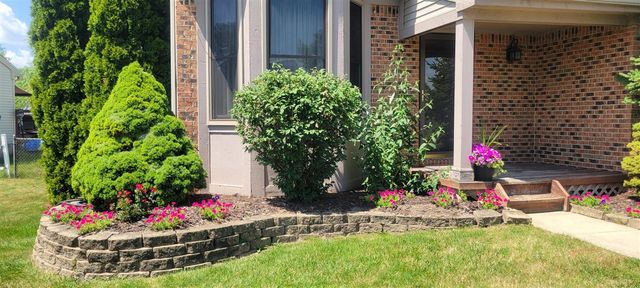 7442 Spy Glass Lane, Ypsilanti, MI 48197