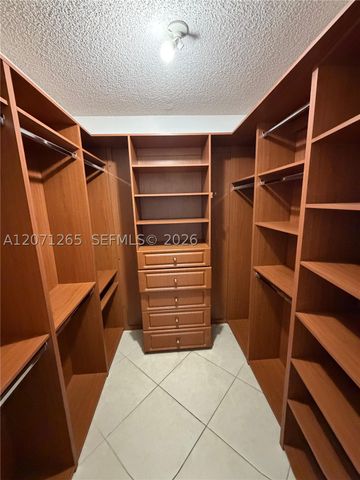 1350 SW 122nd Ave 404, Miami, FL 33184