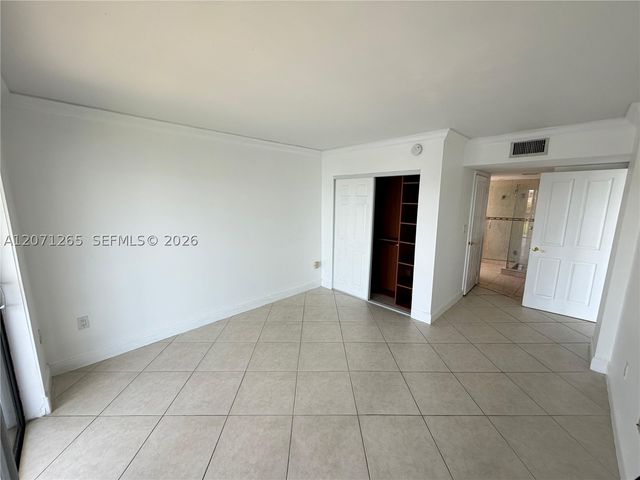 1350 SW 122nd Ave 404, Miami, FL 33184
