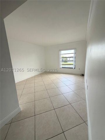 1350 SW 122nd Ave 404, Miami, FL 33184