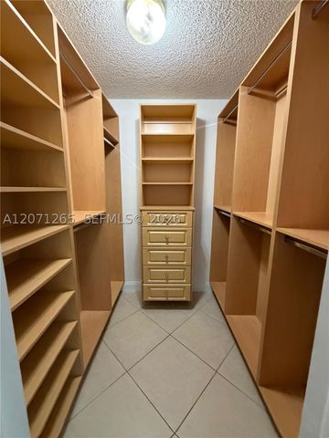 1350 SW 122nd Ave 404, Miami, FL 33184