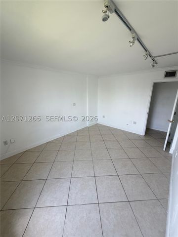 1350 SW 122nd Ave 404, Miami, FL 33184