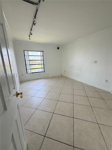 1350 SW 122nd Ave 404, Miami, FL 33184
